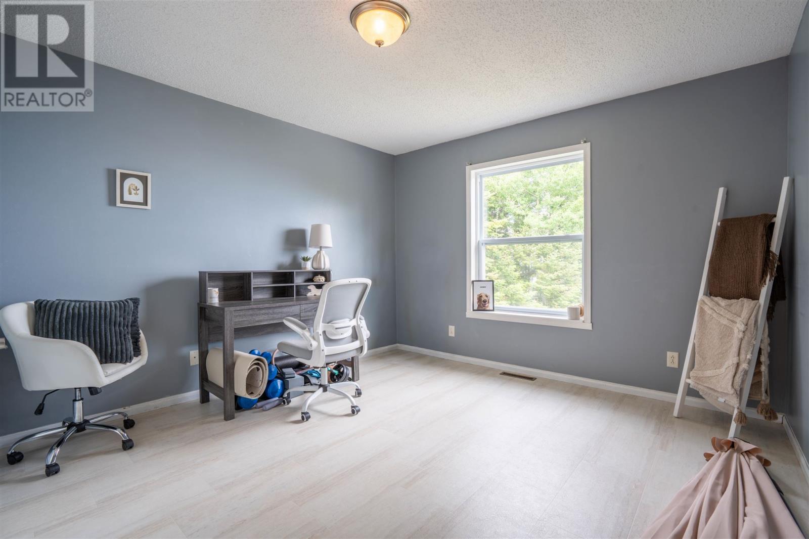 634 Lakeshore DR - 26