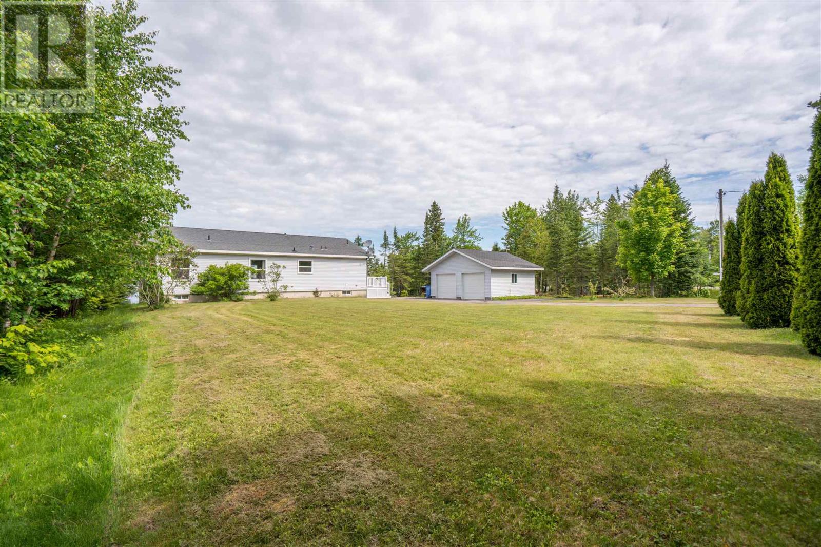 634 Lakeshore DR - 37