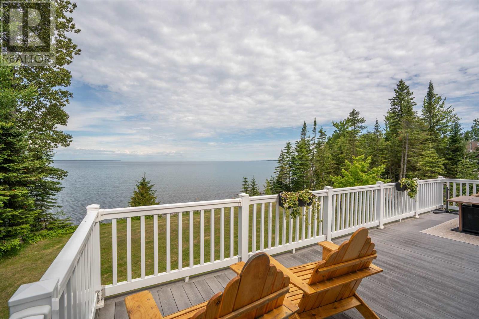 634 Lakeshore DR - 7