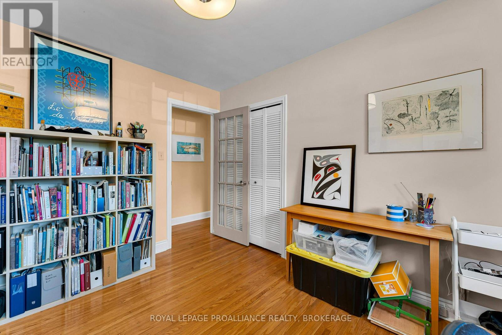 5 WATTS CRESCENT - 18
