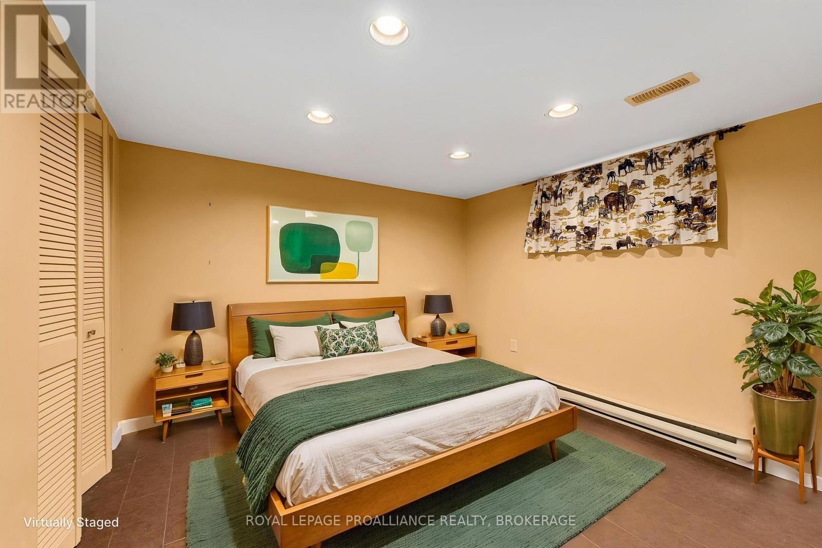 5 WATTS CRESCENT - 28