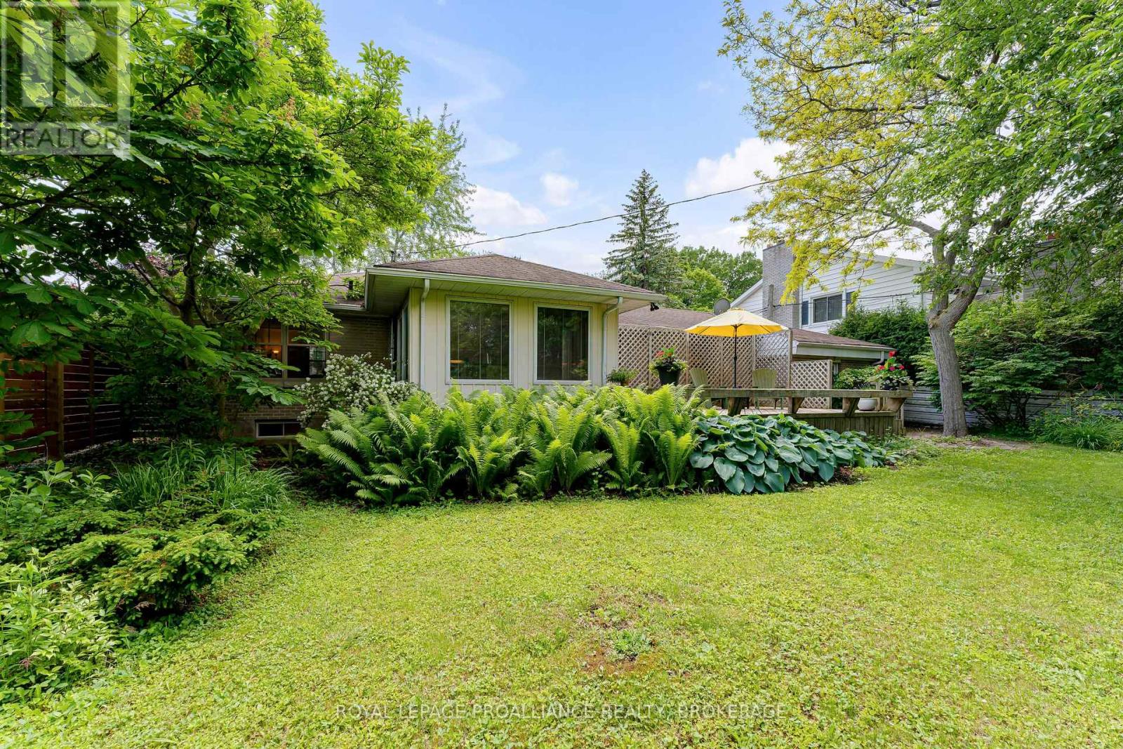 5 WATTS CRESCENT - 31