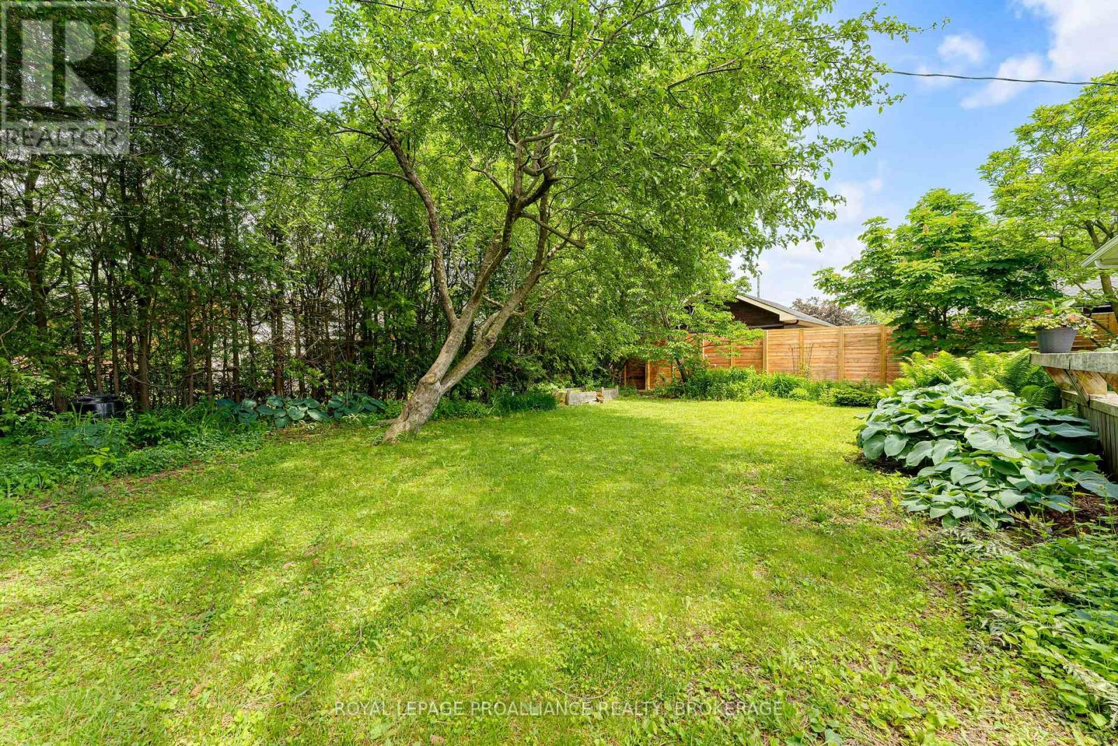 5 WATTS CRESCENT - 33