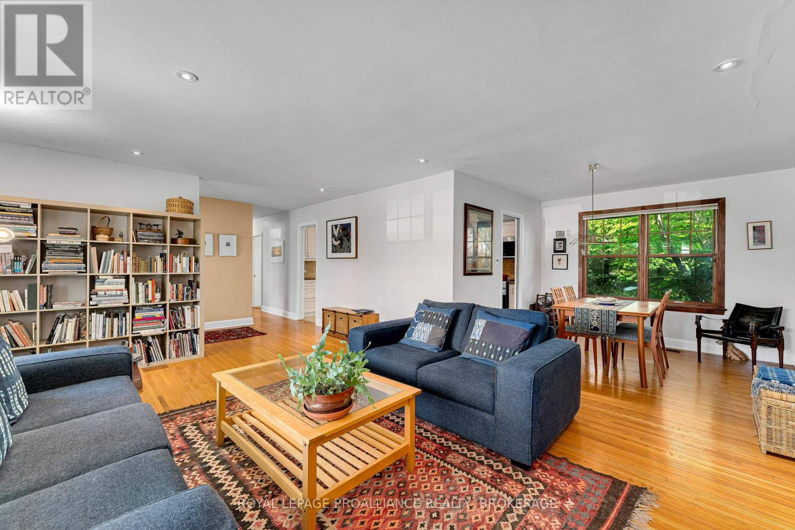 5 WATTS CRESCENT - 8