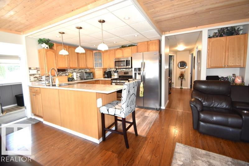 64 Robin Lane (Mewatha Beach) - 7