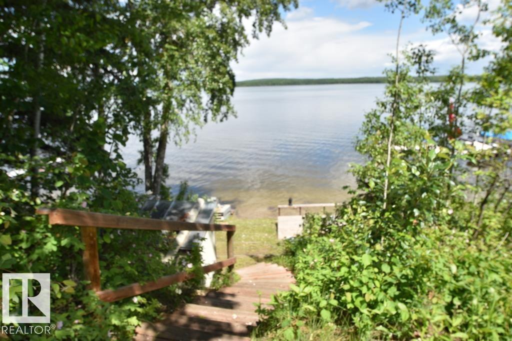 64 Robin Lane (Mewatha Beach) - 31