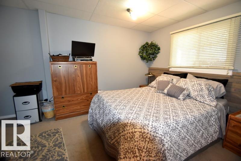 64 Robin Lane (Mewatha Beach) - 12