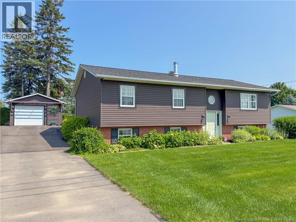 106 Bicentennial Drive - 1