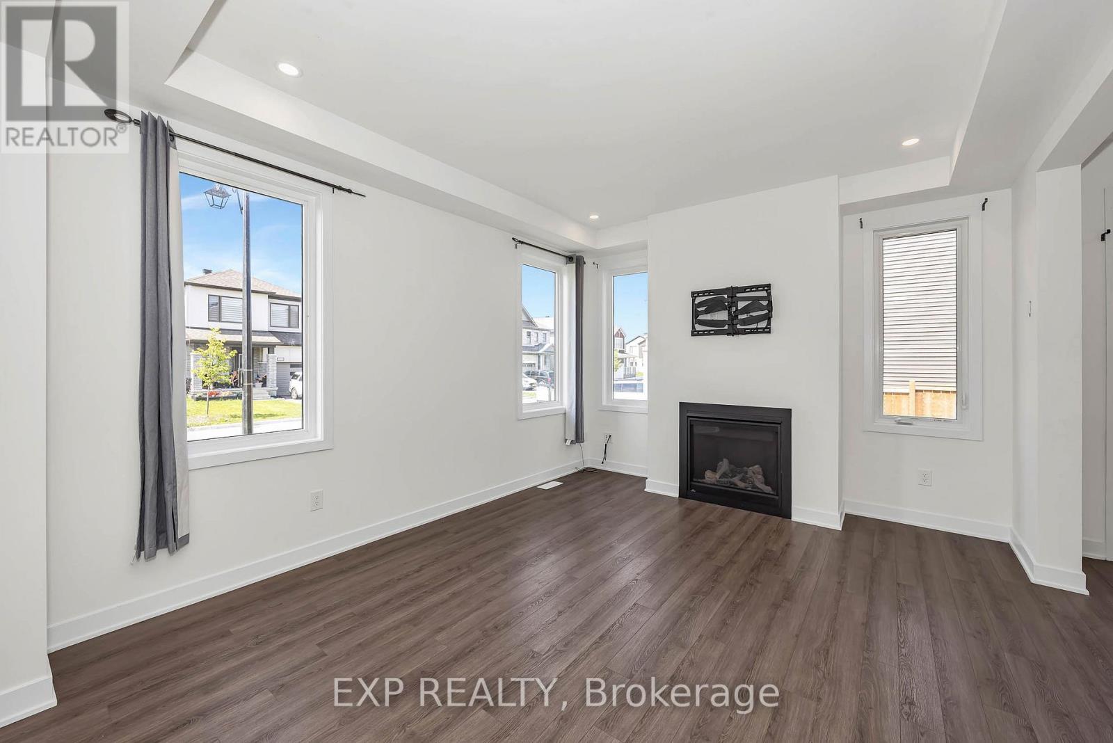 155 YEARLING CIRCLE - 13