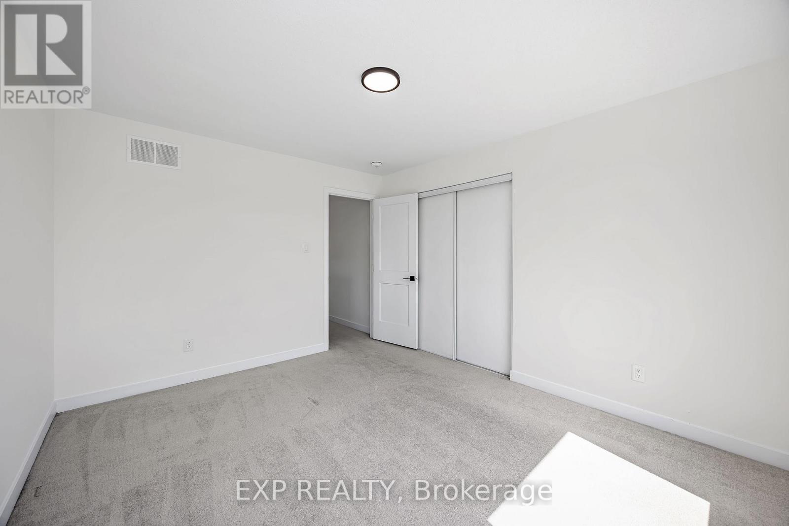 155 YEARLING CIRCLE - 23