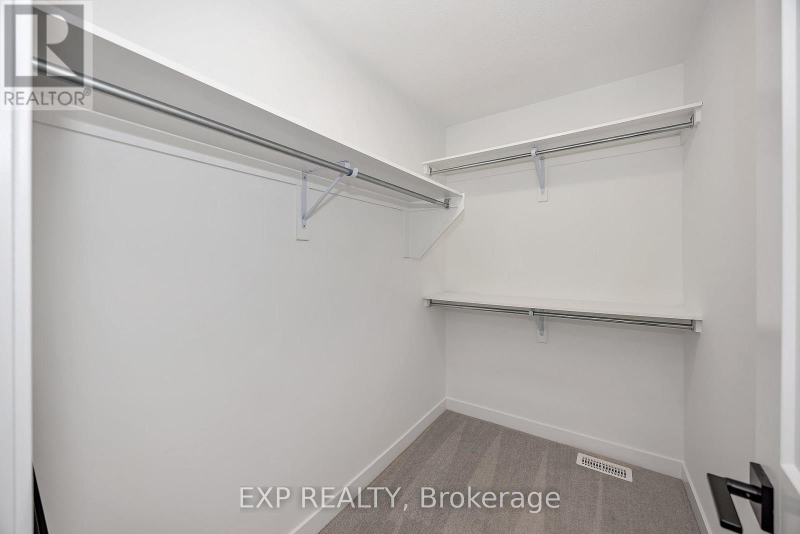 155 YEARLING CIRCLE - 34
