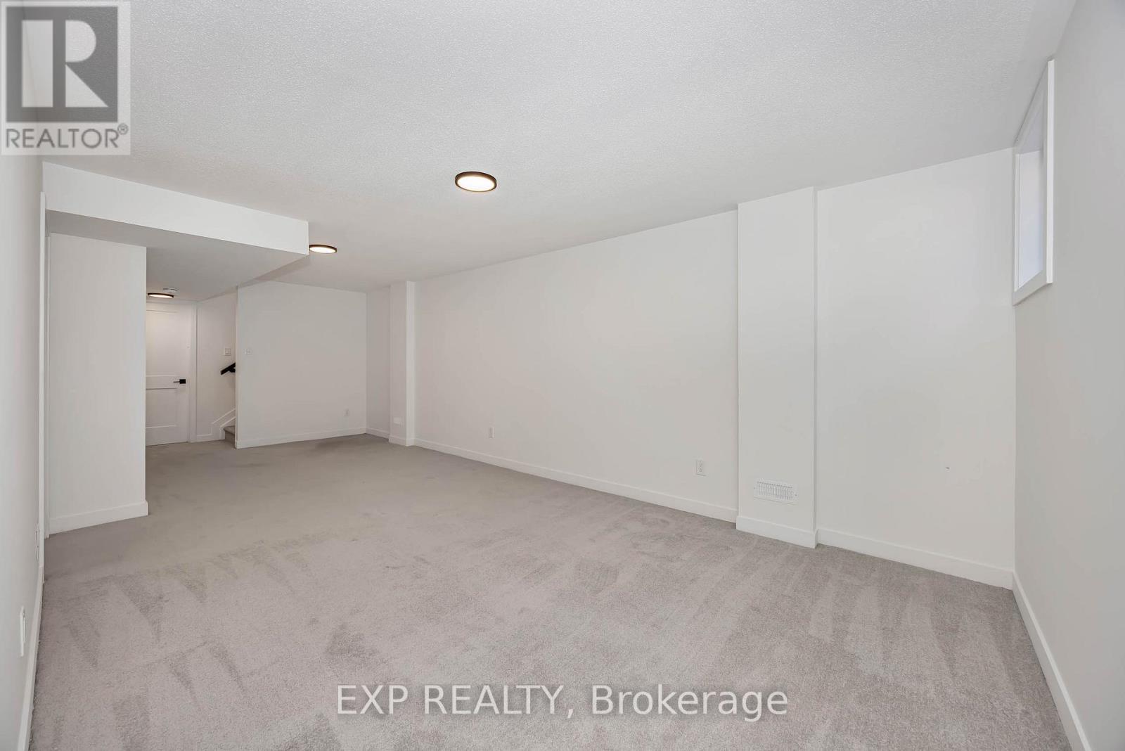 155 YEARLING CIRCLE - 38