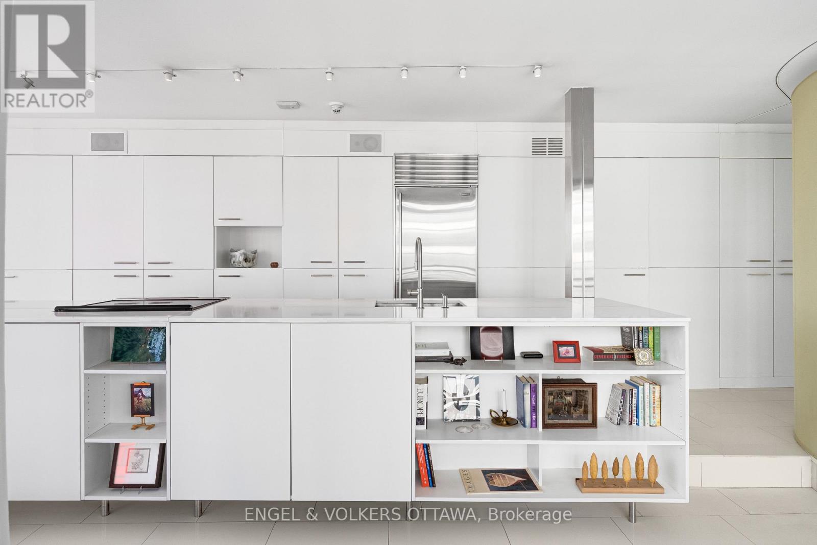 #1710 324 LAURIER AVENUE W - 10