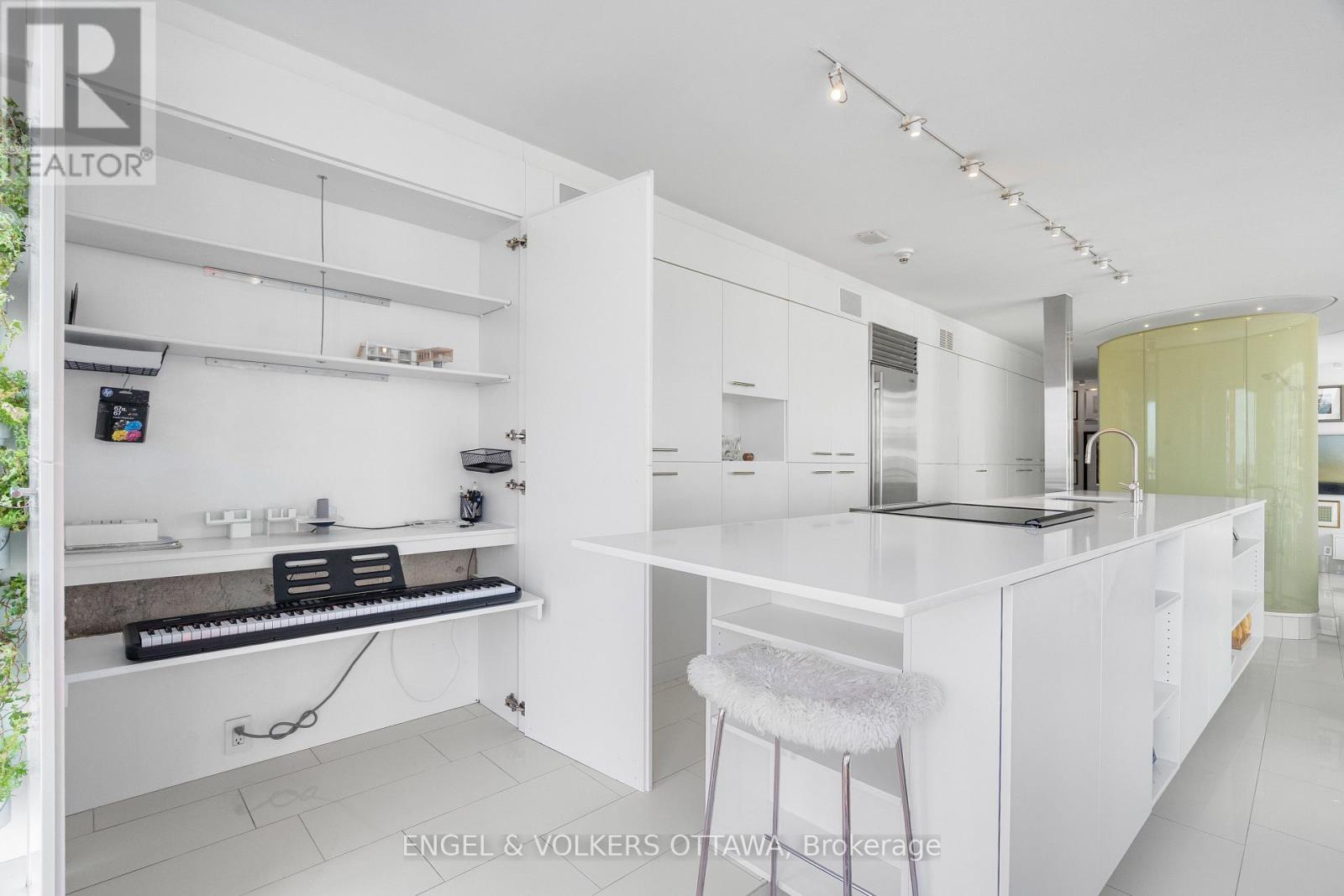 #1710 324 LAURIER AVENUE W - 12
