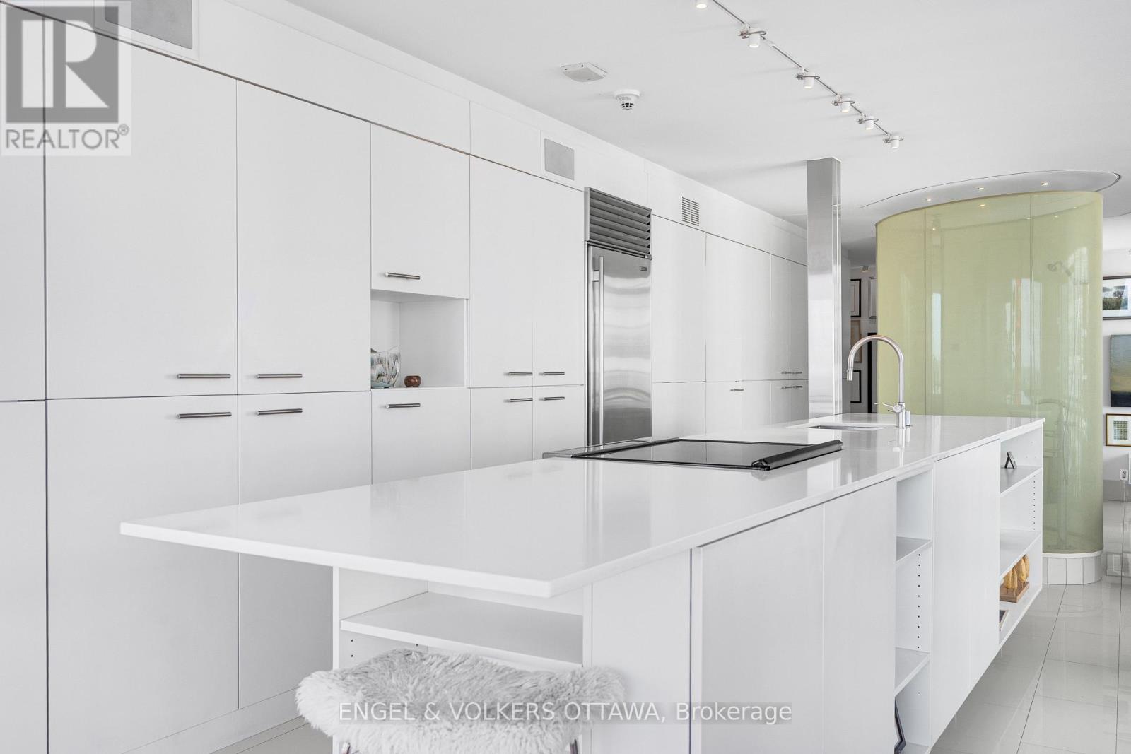 #1710 324 LAURIER AVENUE W - 13