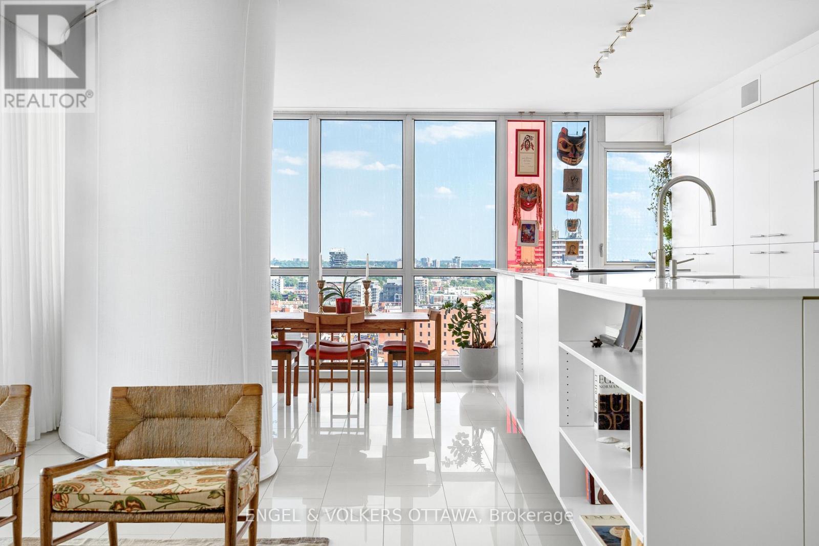 #1710 324 LAURIER AVENUE W - 18