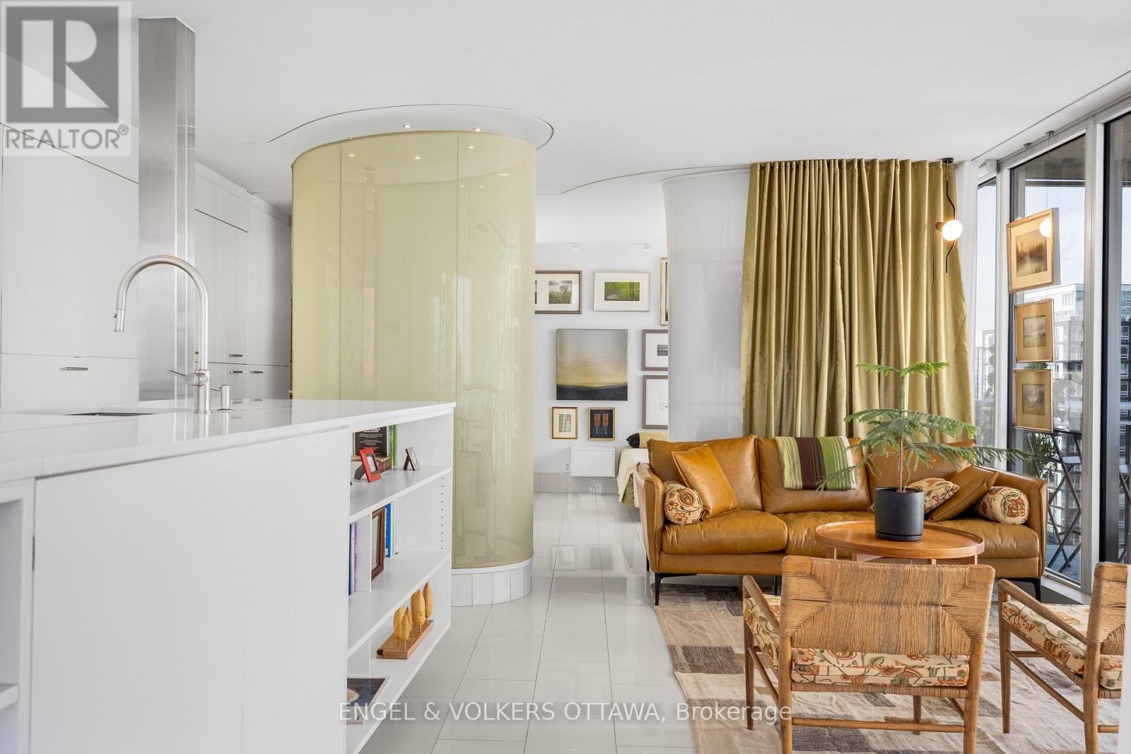 #1710 324 LAURIER AVENUE W - 26