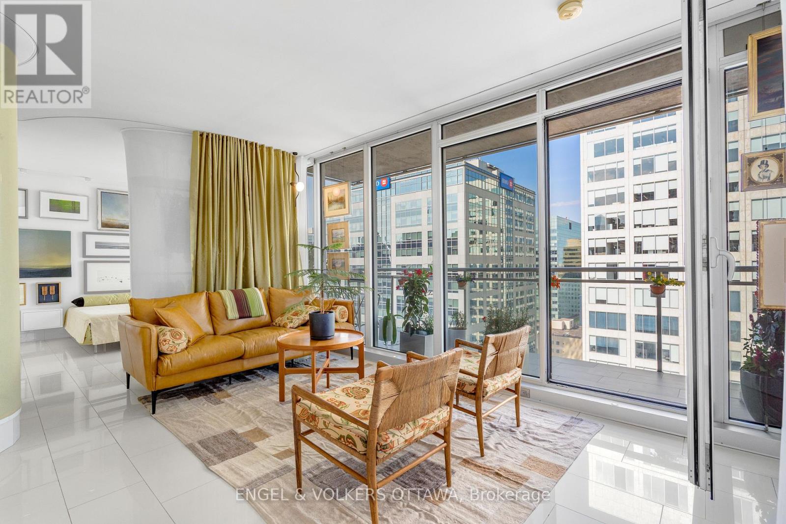 #1710 324 LAURIER AVENUE W - 31