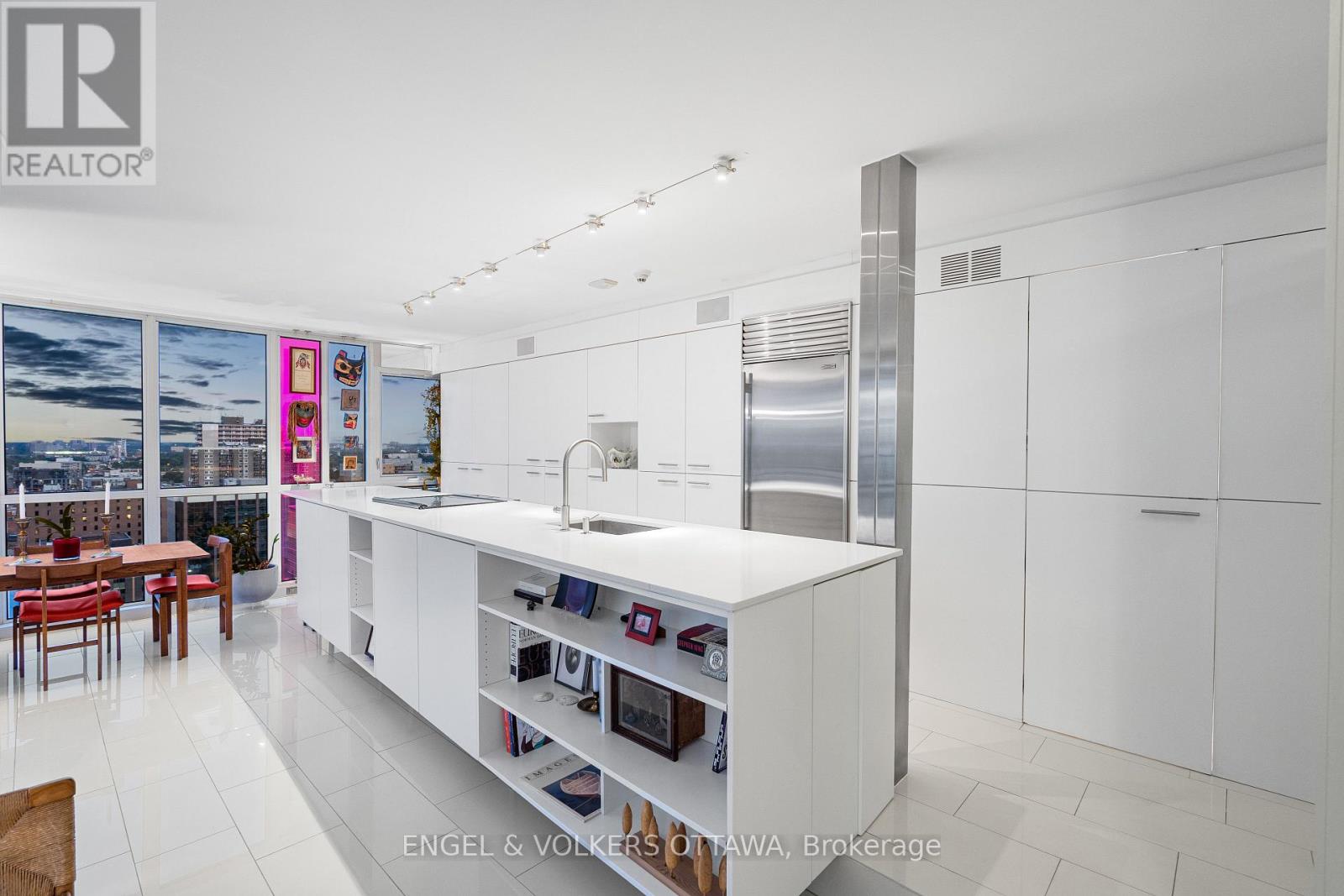 #1710 324 LAURIER AVENUE W - 8