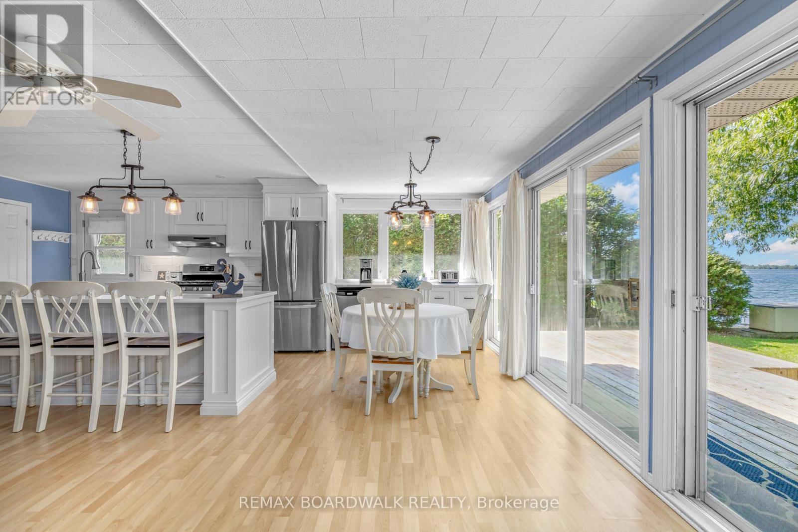 130 BAY LANE - 14