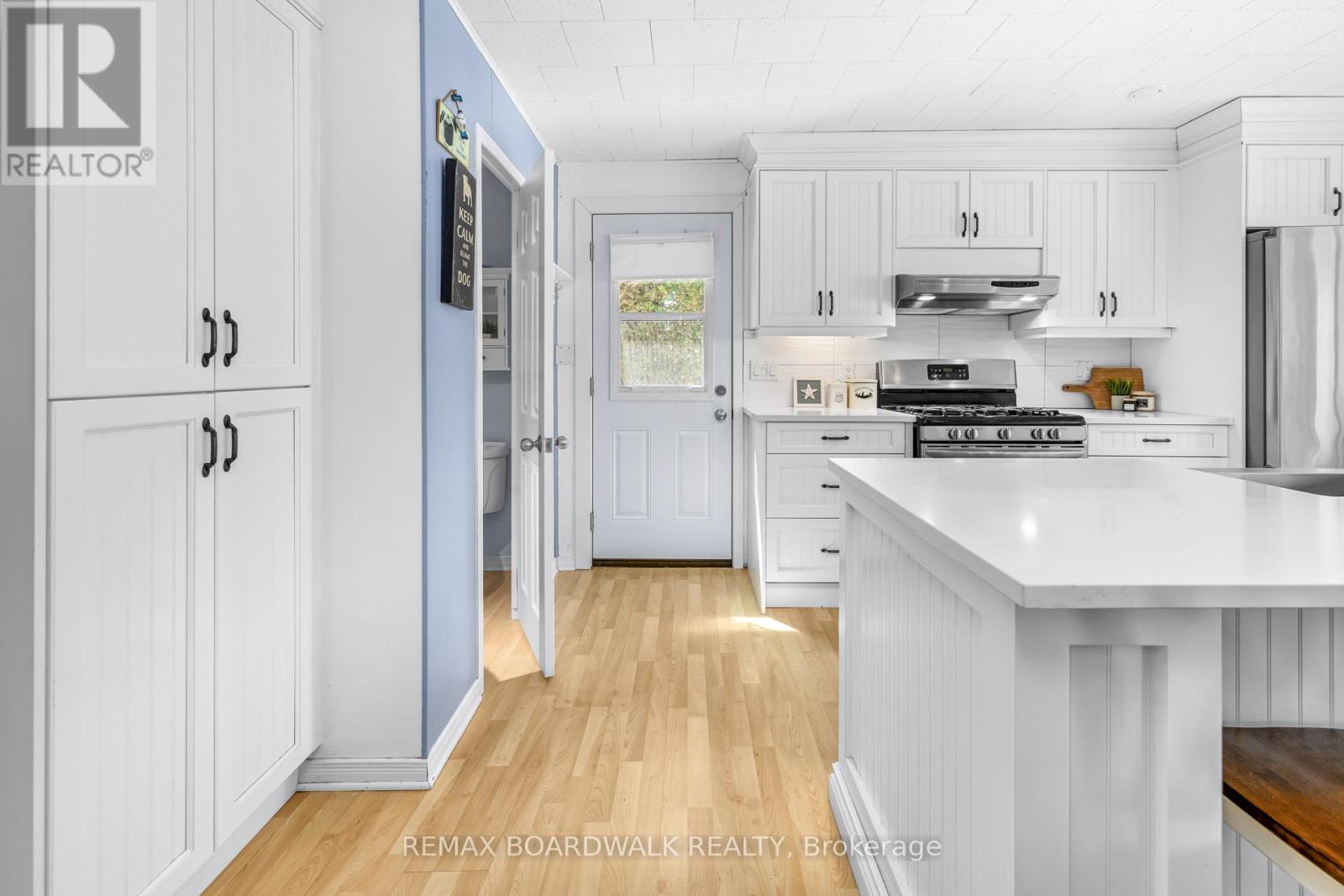 130 BAY LANE - 23