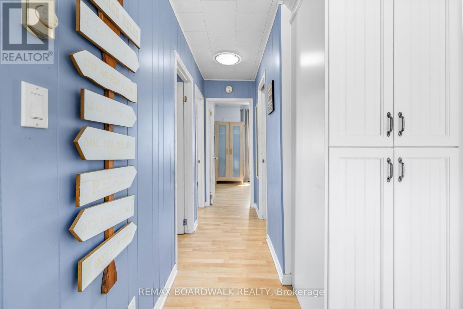 130 BAY LANE - 25
