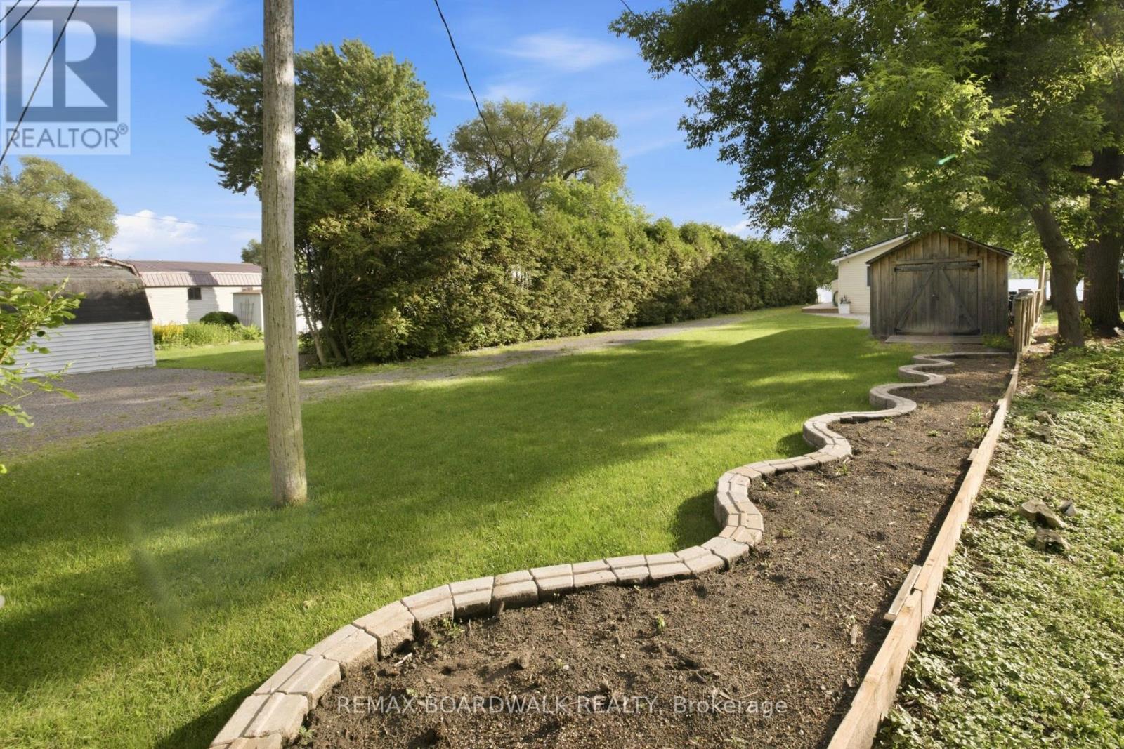 130 BAY LANE - 42