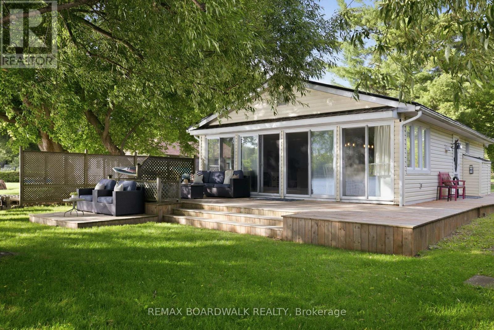 130 BAY LANE - 7