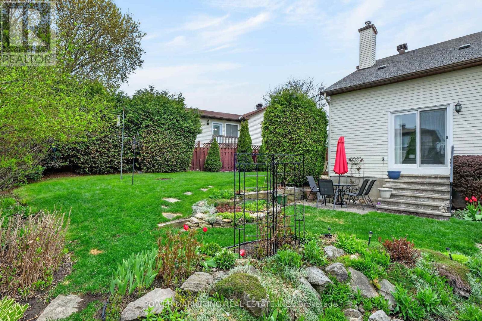 6451 VISENEAU DRIVE - 37