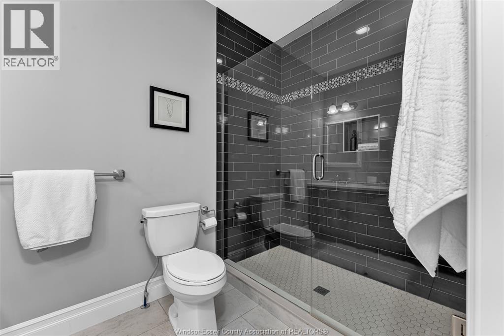 1701 CYPRESS - 19