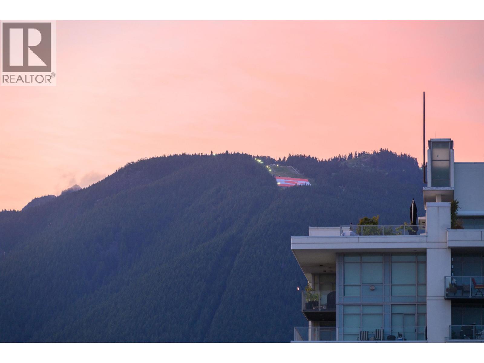 1505 160 W KEITH ROAD, North Vancouver