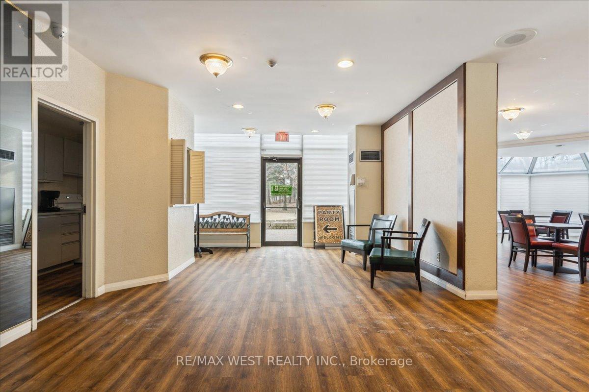 #905 26 HANOVER ROAD - 10