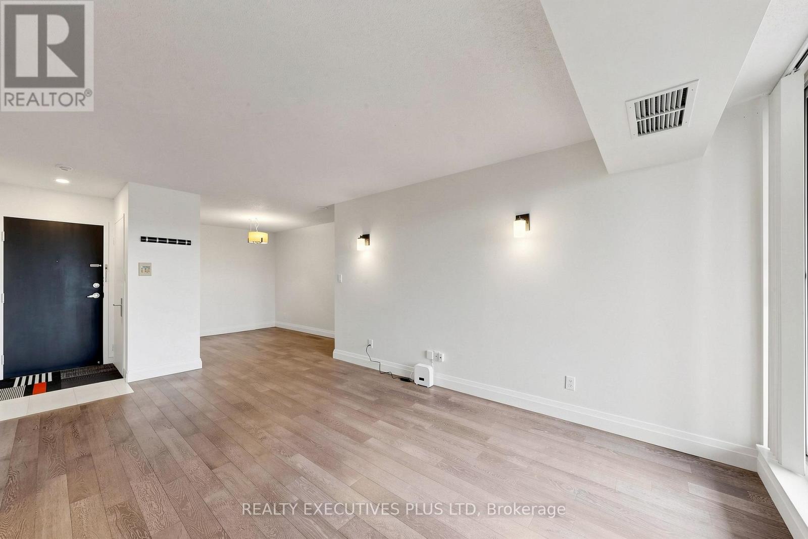 #604 18 HILLCREST AVENUE - 10