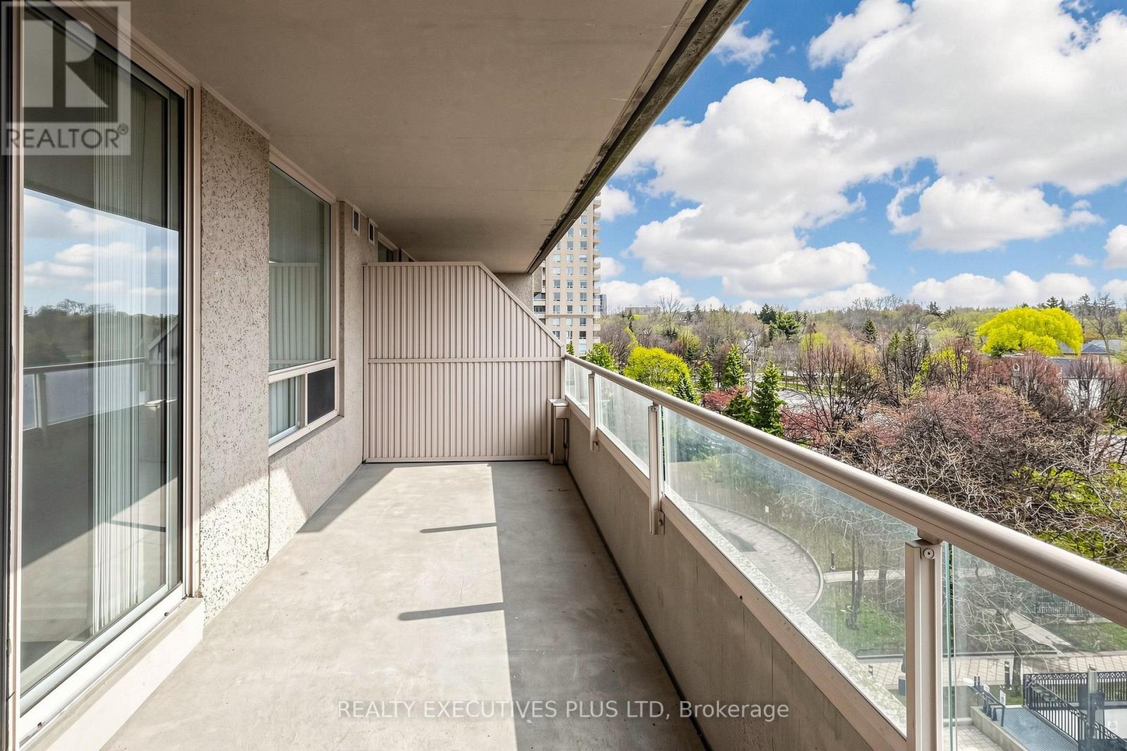 #604 18 HILLCREST AVENUE - 20
