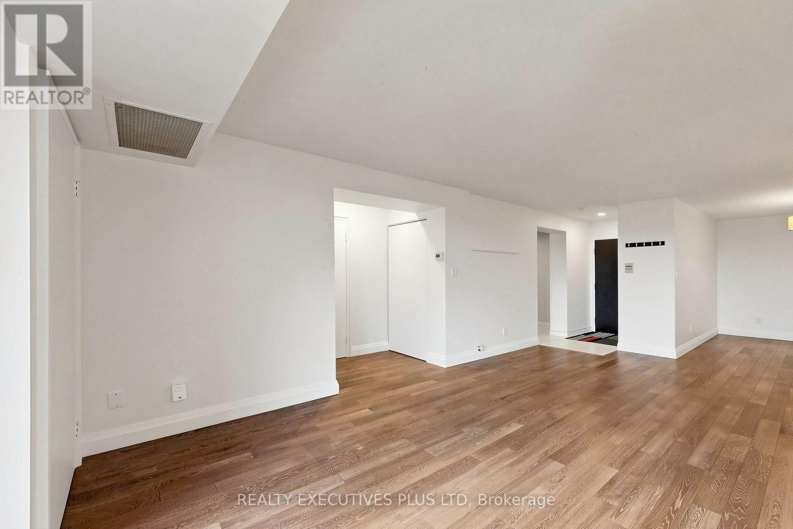 #604 18 HILLCREST AVENUE - 9