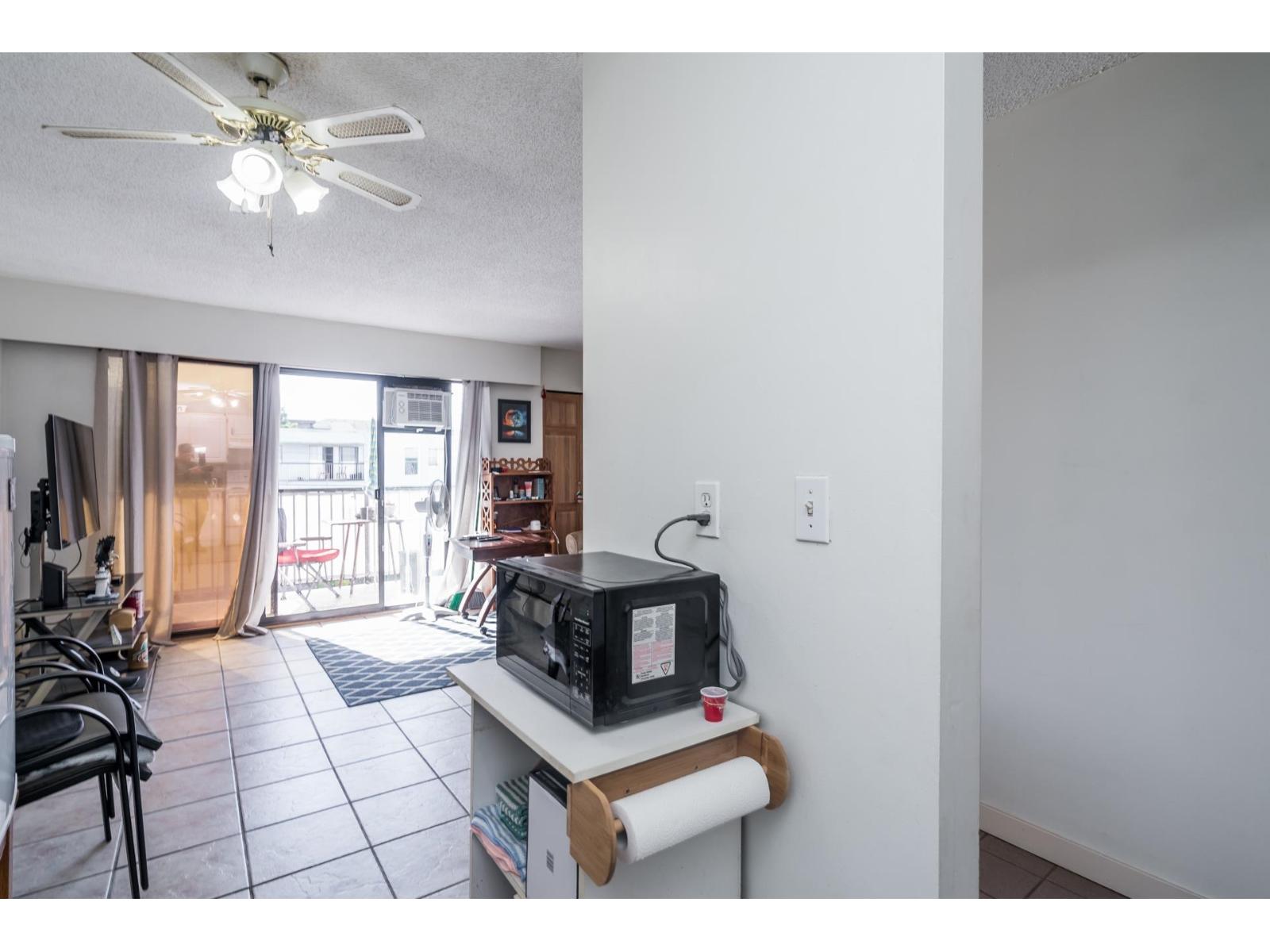 204 9477 COOK STREET, Chilliwack Proper West, Chilliwack