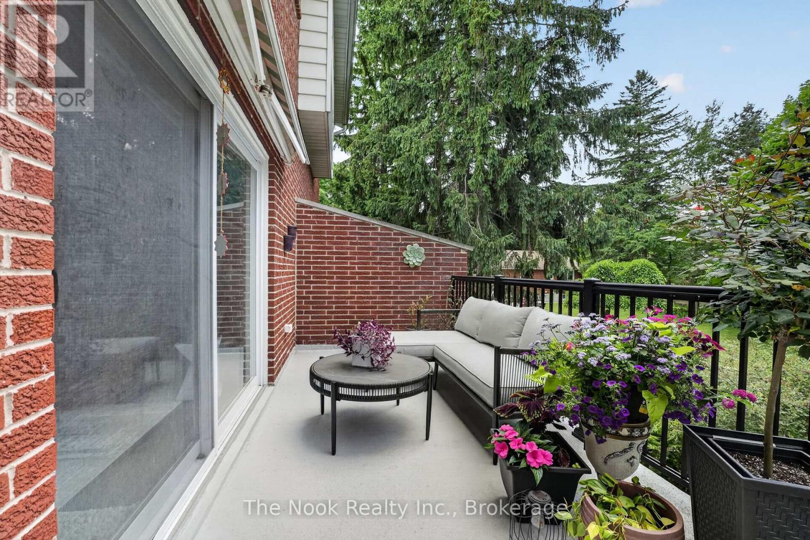 #12 91 LIVINGSTON AVENUE - 17