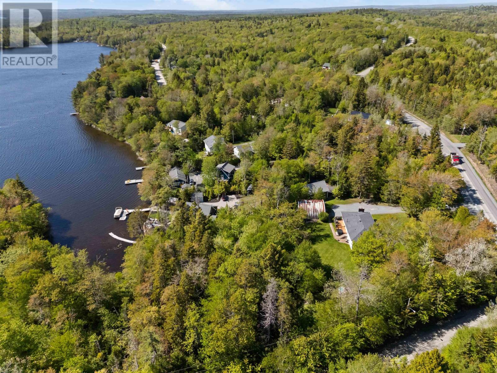 660 East Uniacke Road - 44