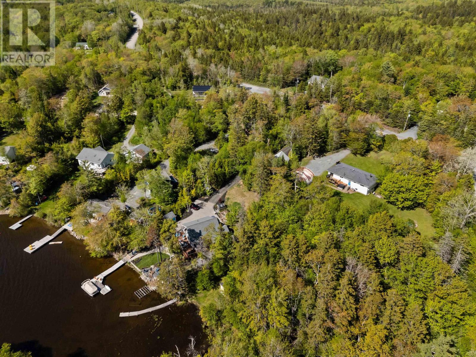 660 East Uniacke Road - 45