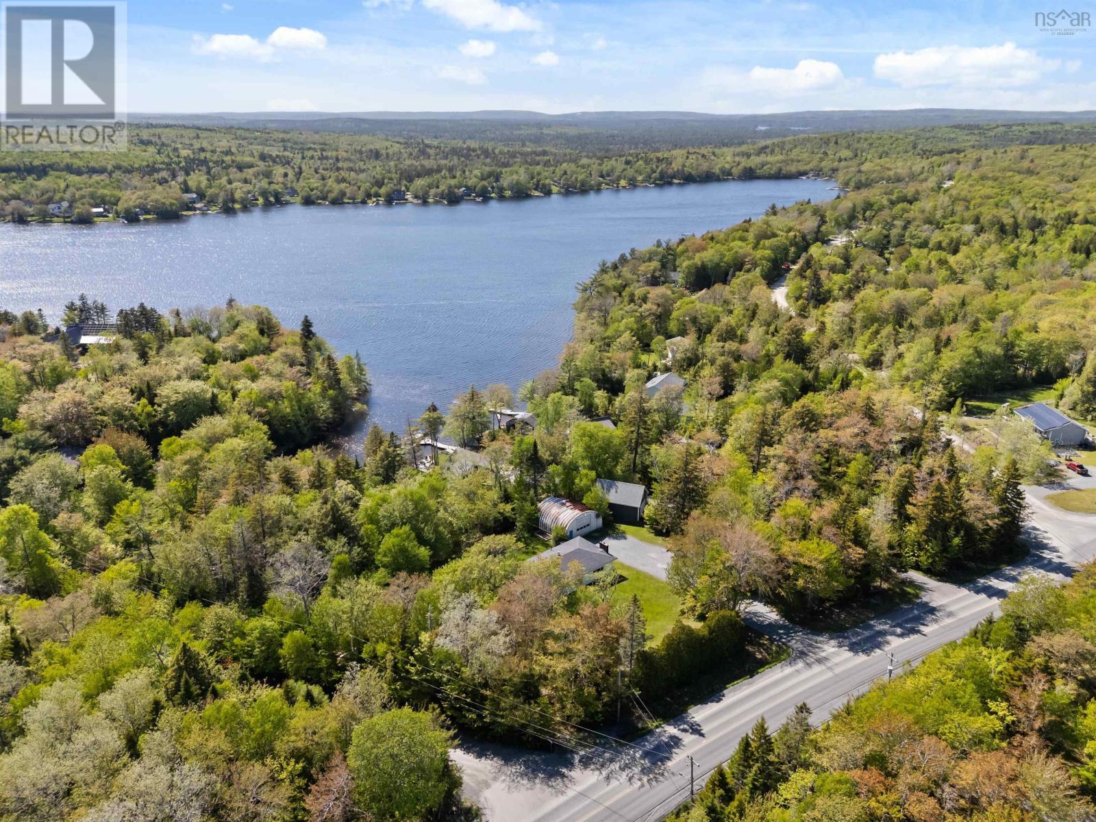 660 East Uniacke Road - 48
