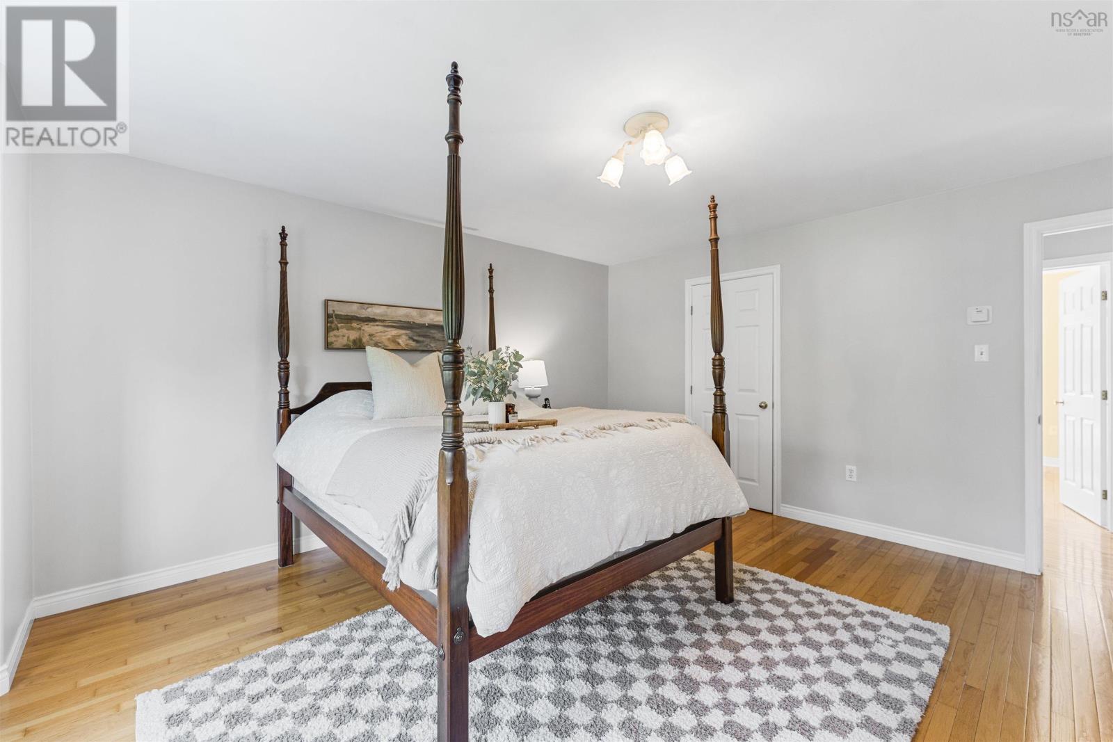 111 St George Boulevard - 31