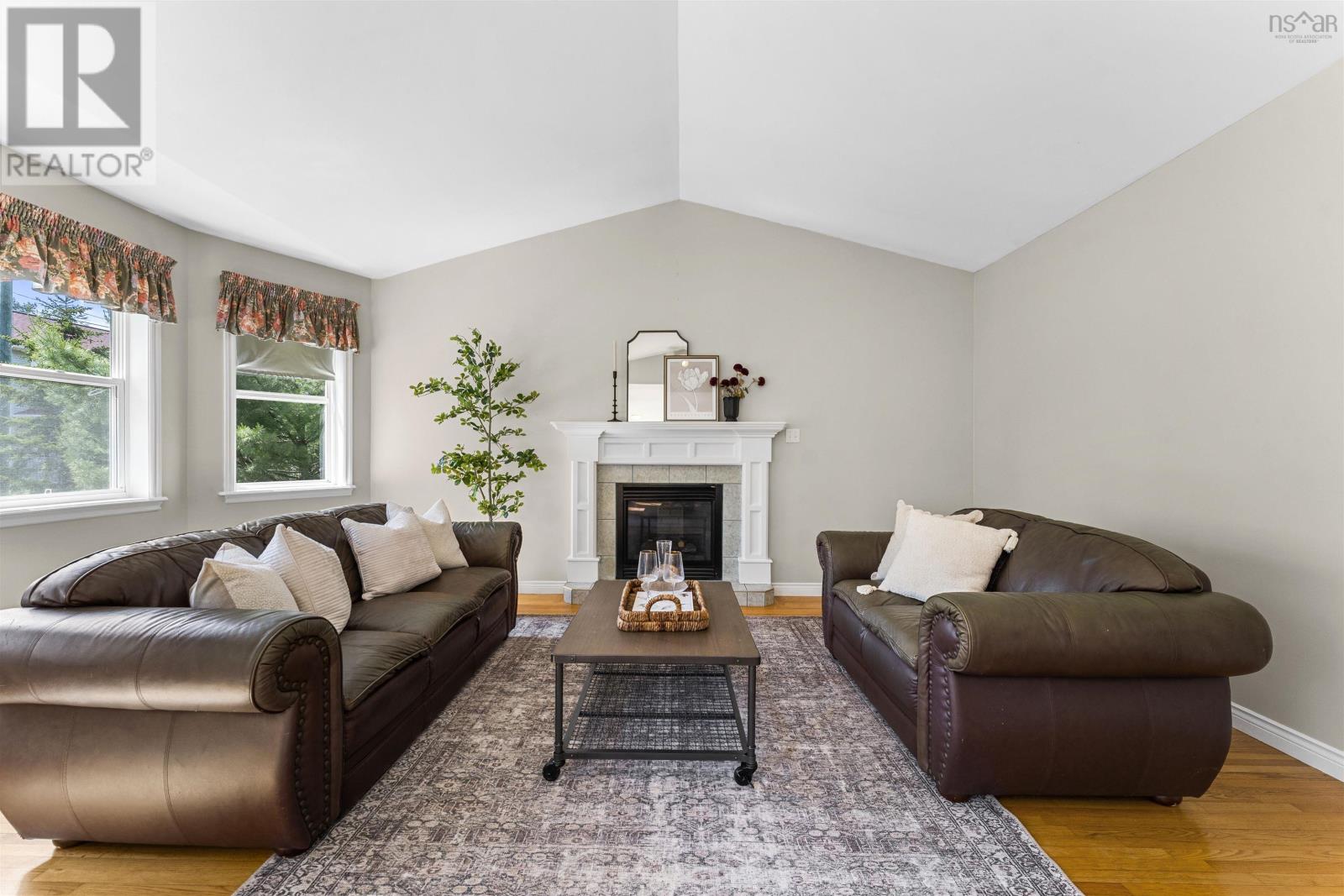 111 St George Boulevard - 16