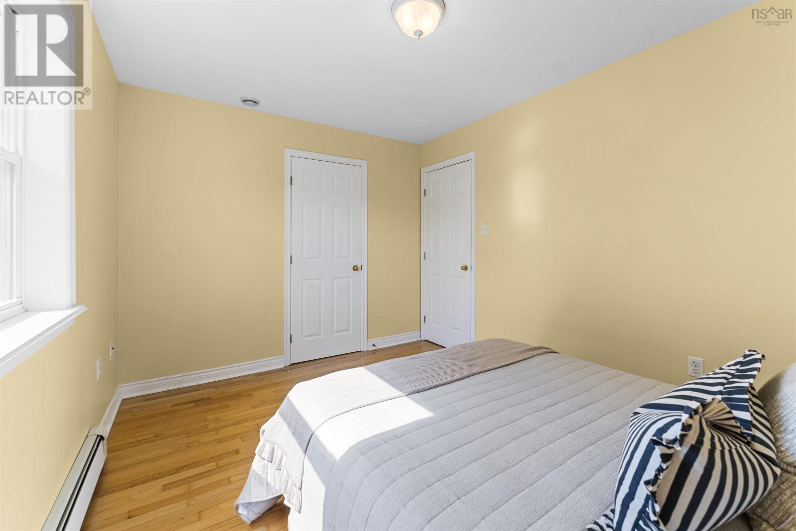 111 St George Boulevard - 39