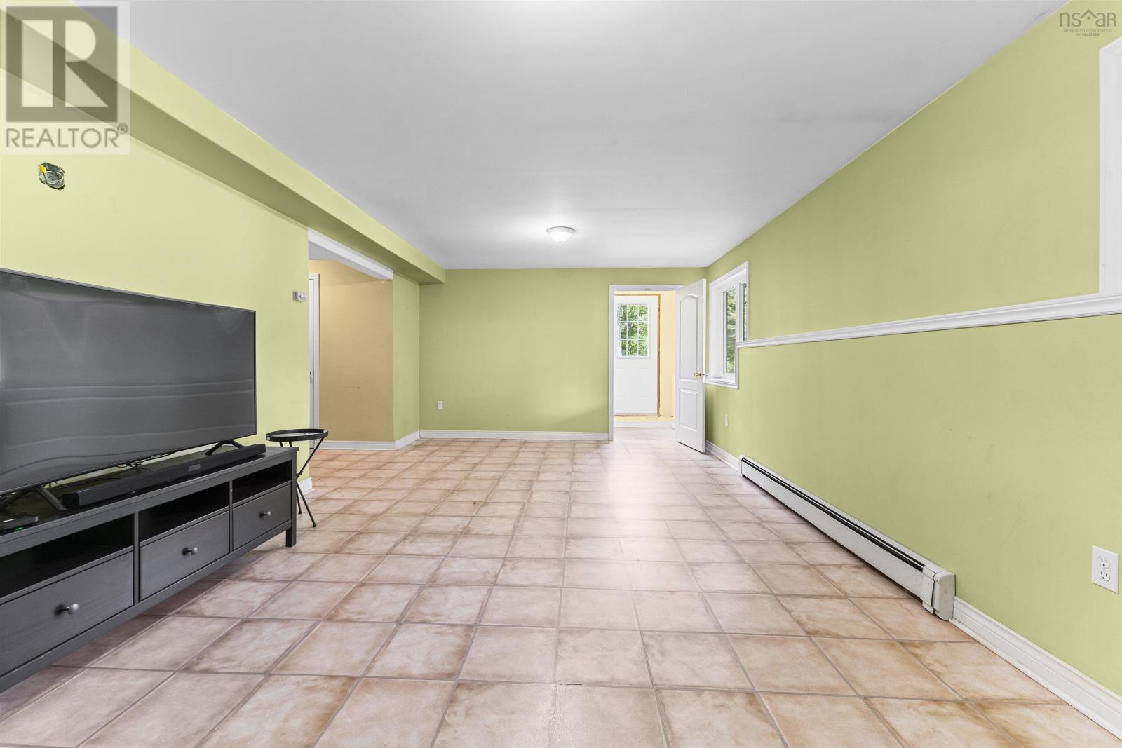 111 St George Boulevard - 43