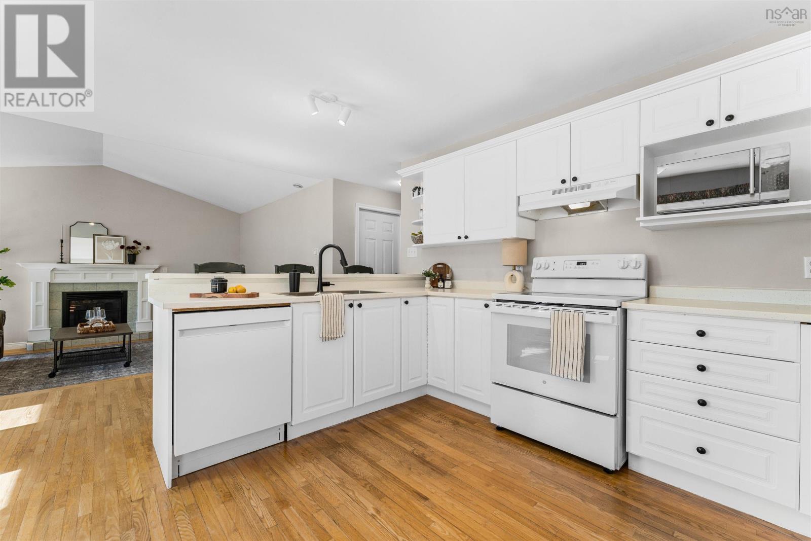 111 St George Boulevard - 11