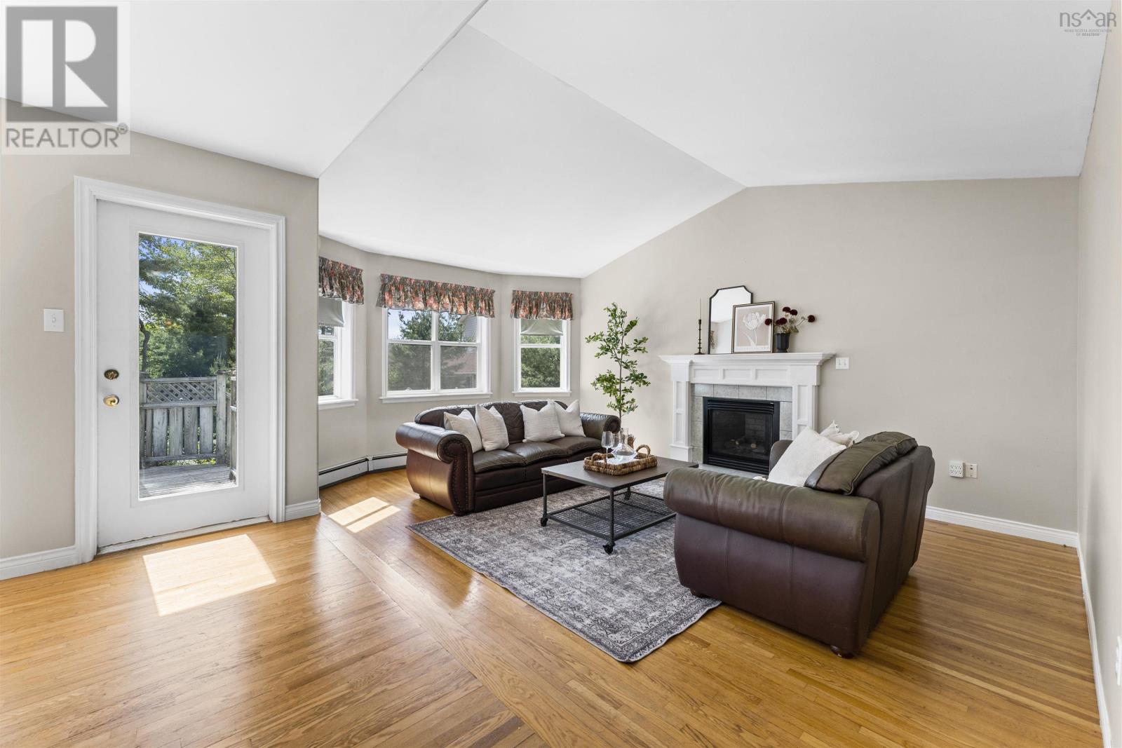 111 St George Boulevard - 17