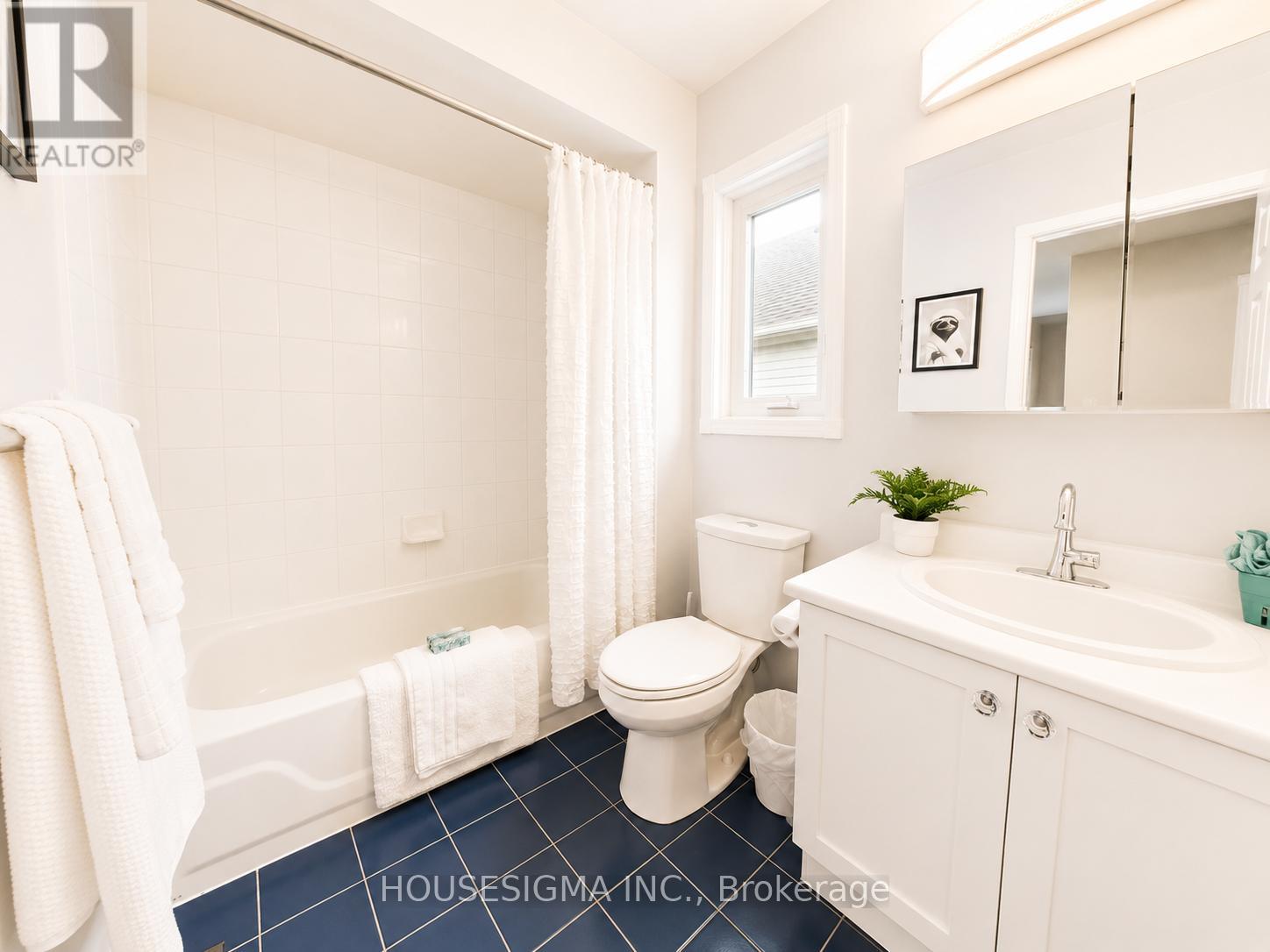 114 ZACHARY PLACE - 23