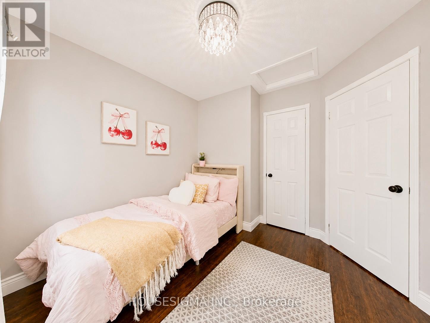 114 ZACHARY PLACE - 31