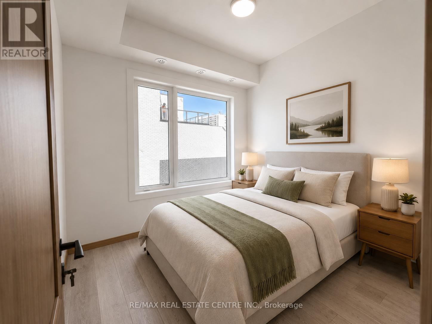 #307 3425 SHEPPARD AVENUE E - 12