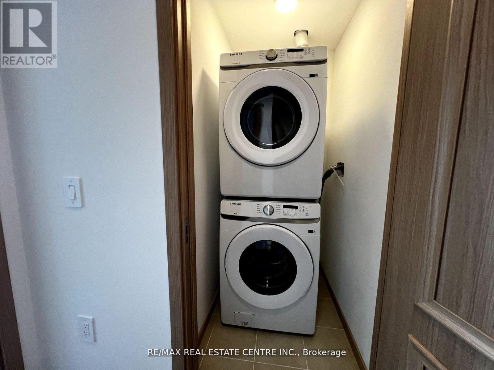 #307 3425 SHEPPARD AVENUE E - 14